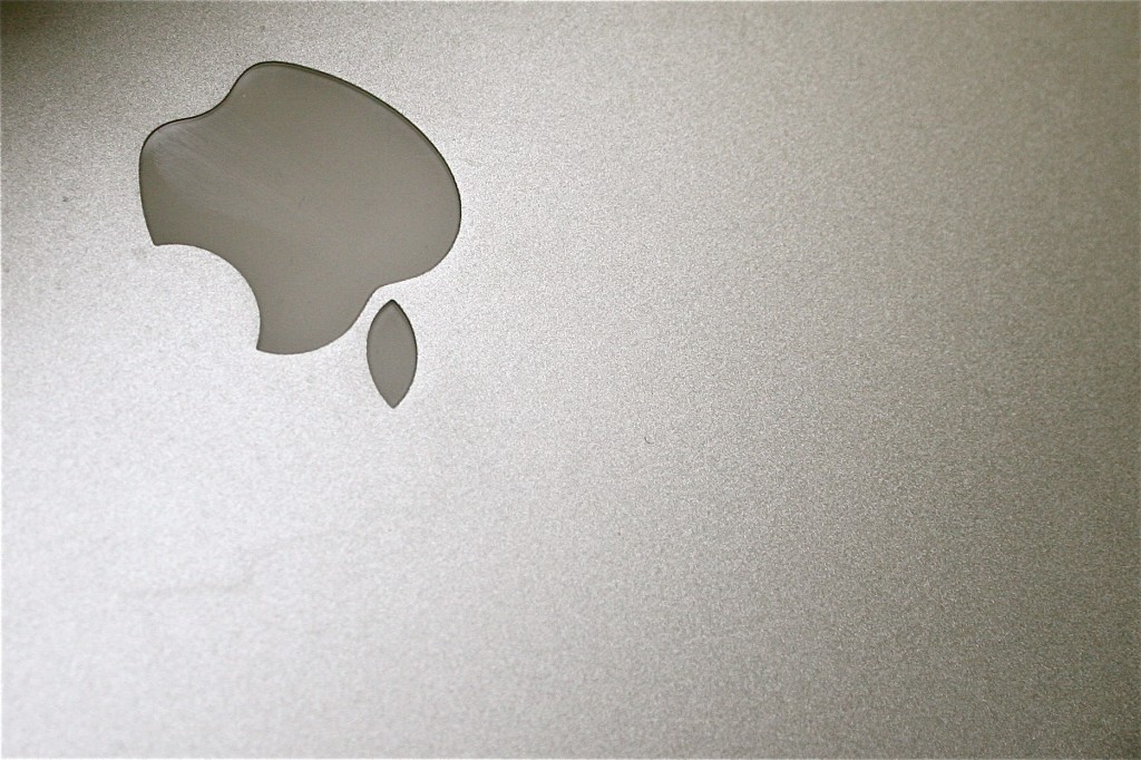 Apple logo mac 1