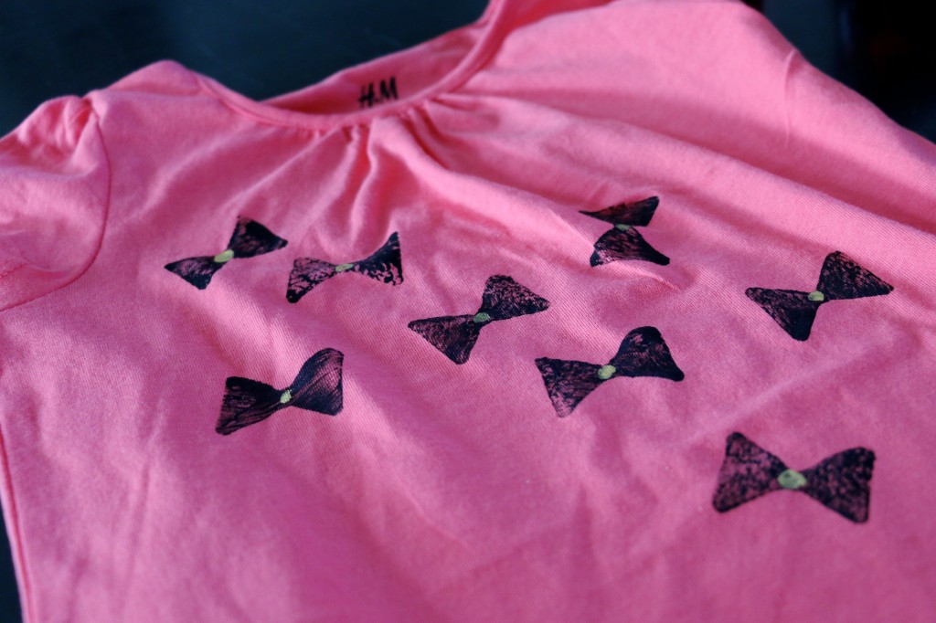 textil_tryk_sommerfugl_slojfe_pink